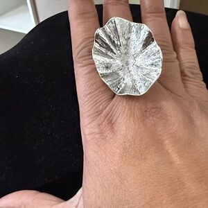Silver Textured Decorative stretchable ring - Organic Petal Design